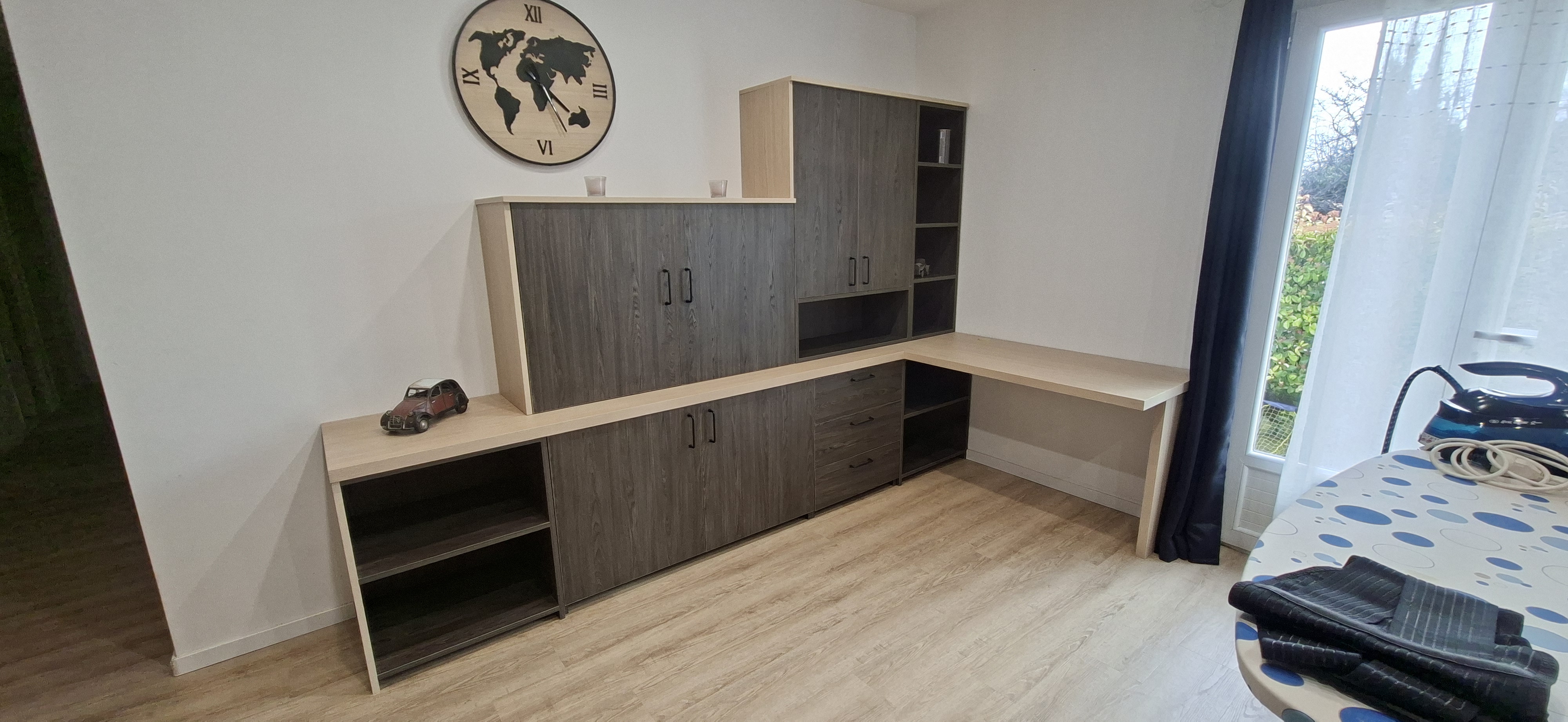 BUREAU / ESPACE DE TRAVAIL